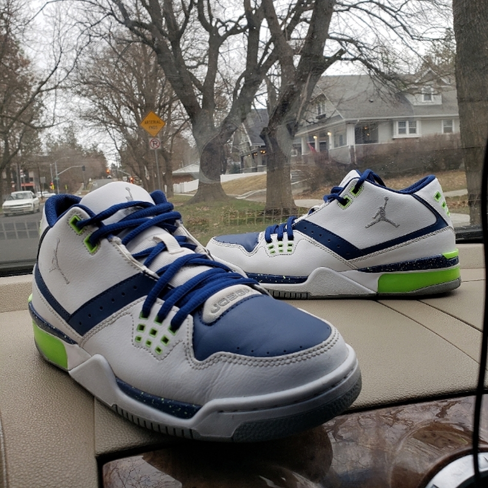 Air Jordan Flight 23 Seattle Seahawks mens 8